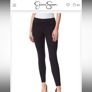 NEW WITH TAGS ✨ Black Jessica Simpson Kiss Me Skinny Jeans